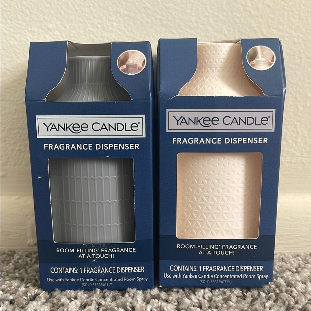 Yankee Candle Blue and Cream Fragrance Dispenser Duo
